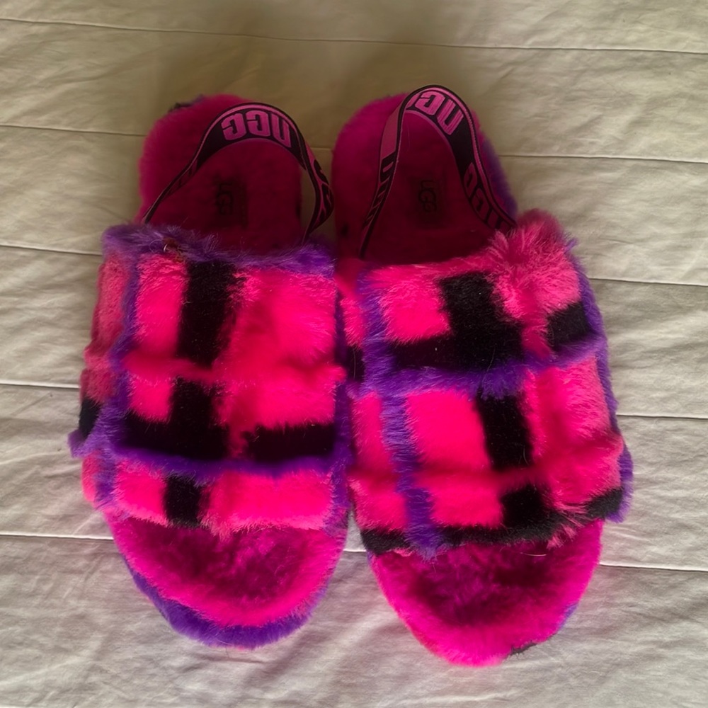 Fluff Strap Slides